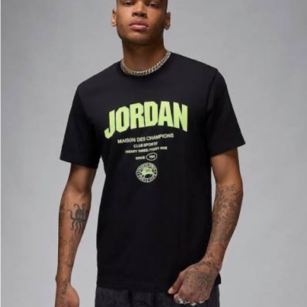 NWT Jordan Sport Mens Dri-FIT Graphic Black T-Shirt